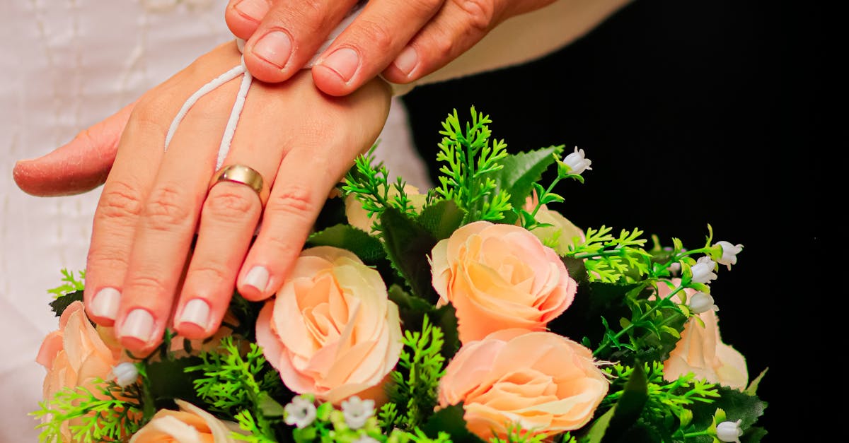 Luxurious Floral Centrepieces for a Glamorous Celebration