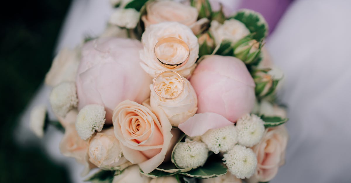 Seasonal Trends in Flower Crown Styles for Gold Coast Brides