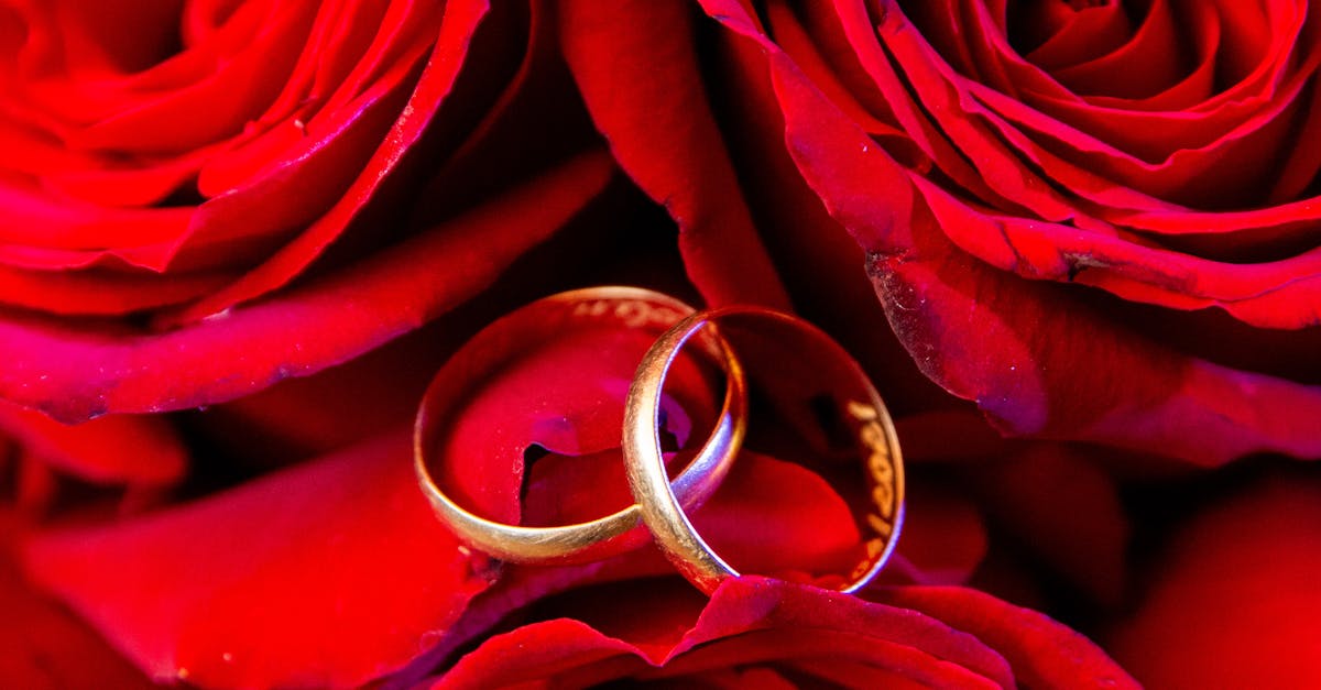 Textured Bouquets Combining Different Flora