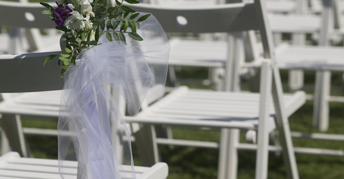 The Best Flowers for Bohemian Flower Crowns in Australia